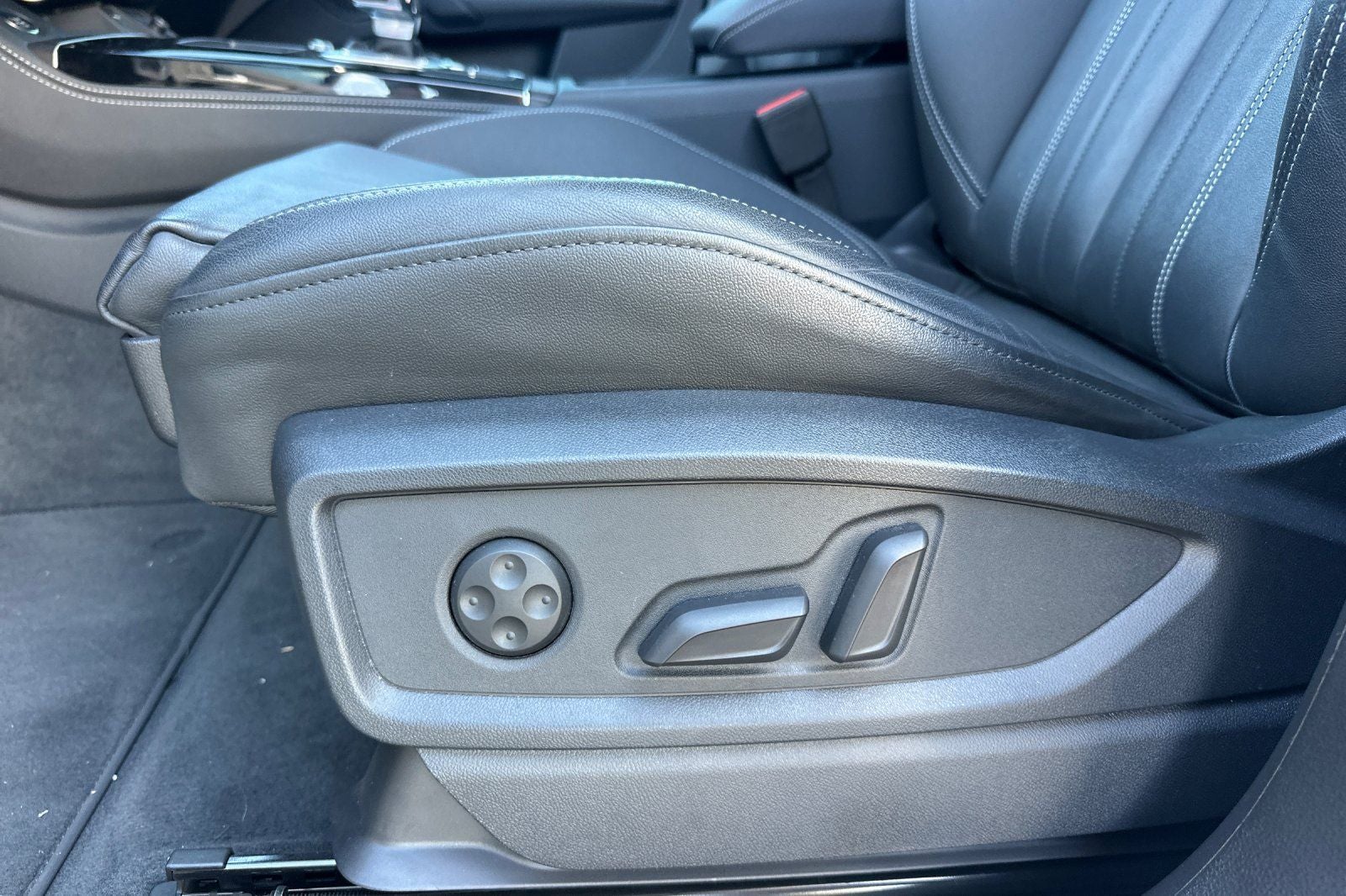 2024 Audi Q5 45 S line Premium quattro