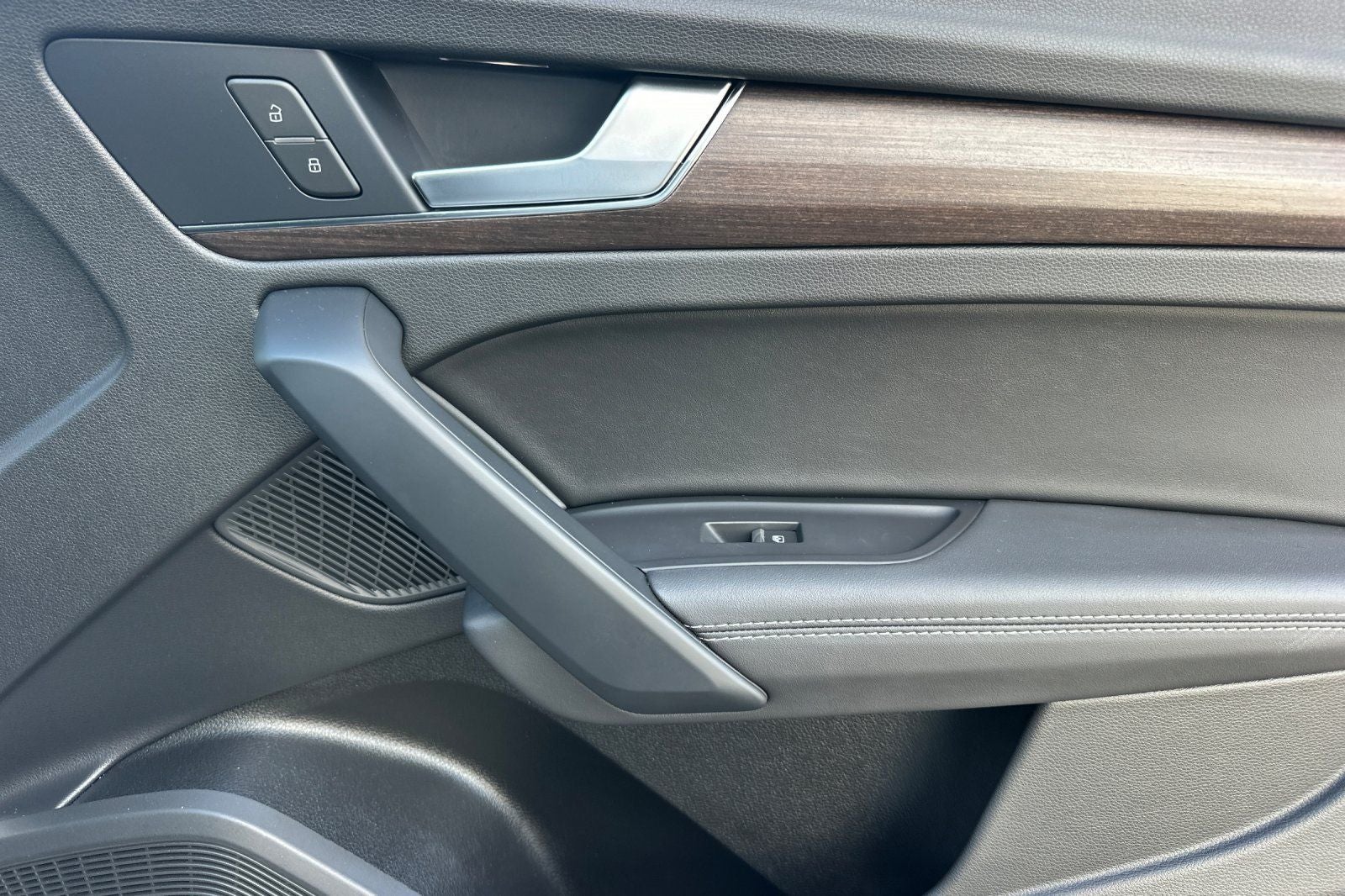 2024 Audi Q5 45 S line Premium quattro
