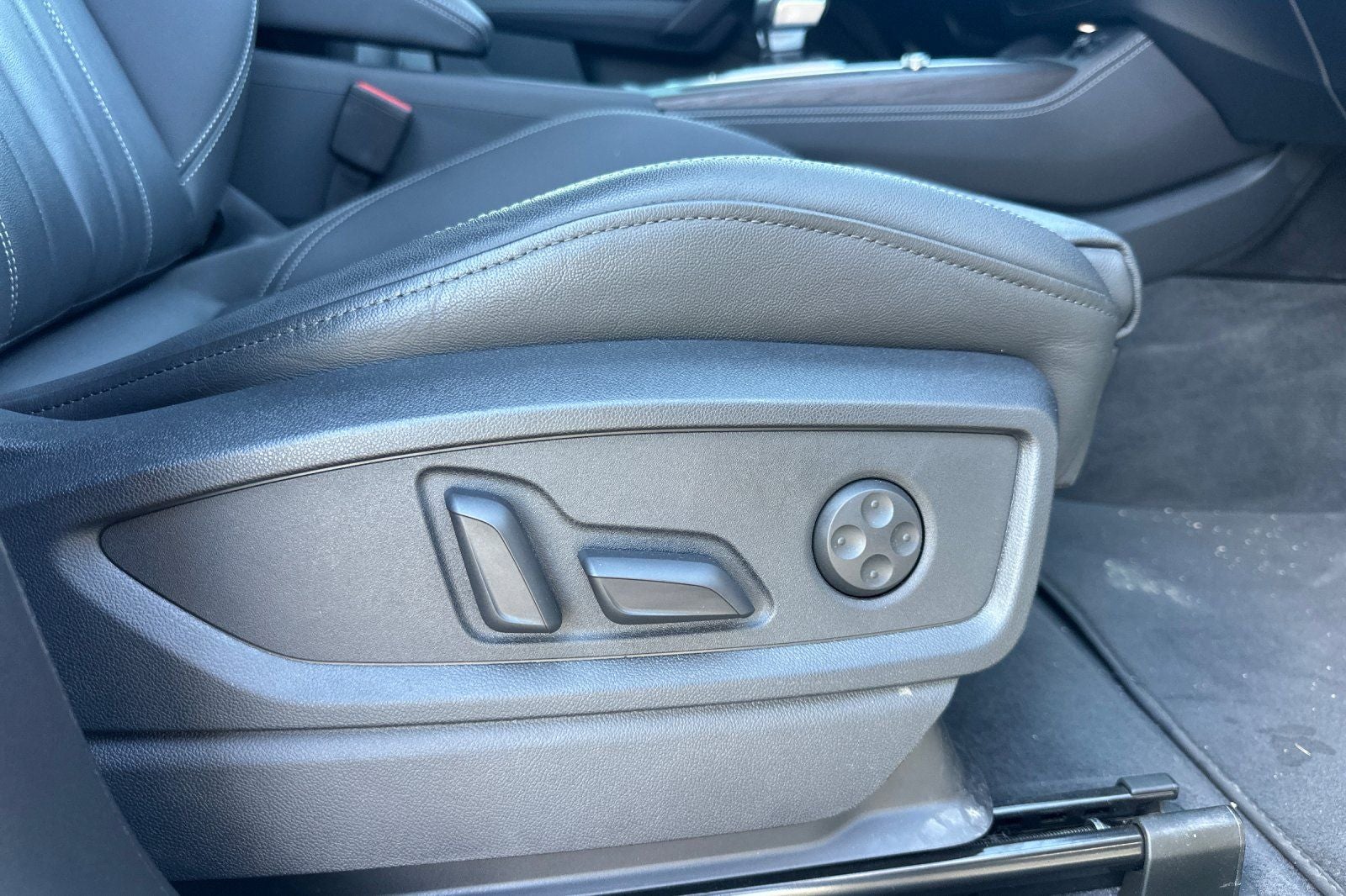 2024 Audi Q5 45 S line Premium quattro