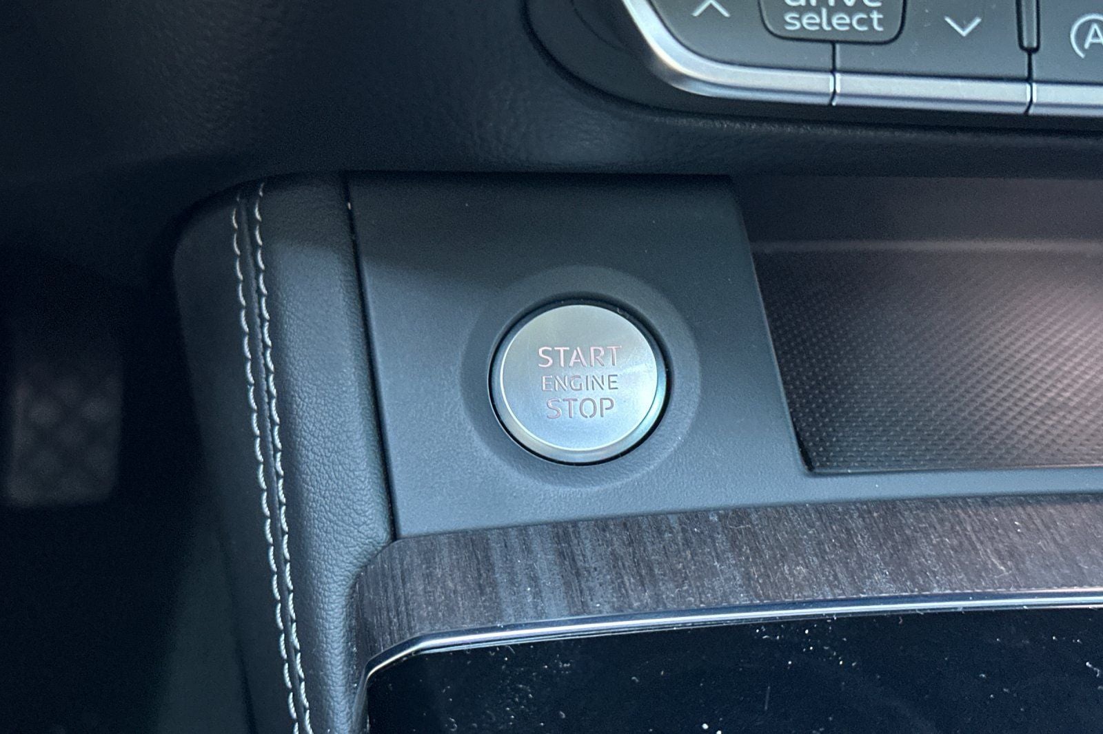 2024 Audi Q5 45 S line Premium quattro