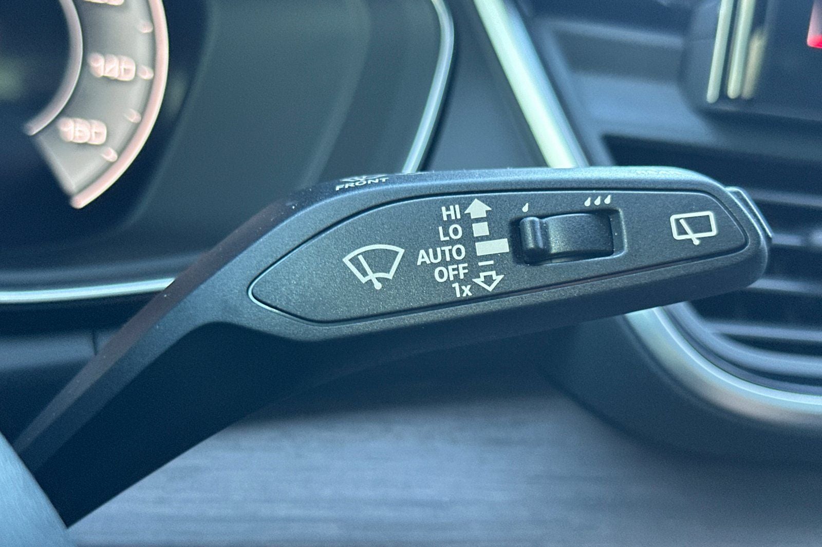 2024 Audi Q5 45 S line Premium quattro