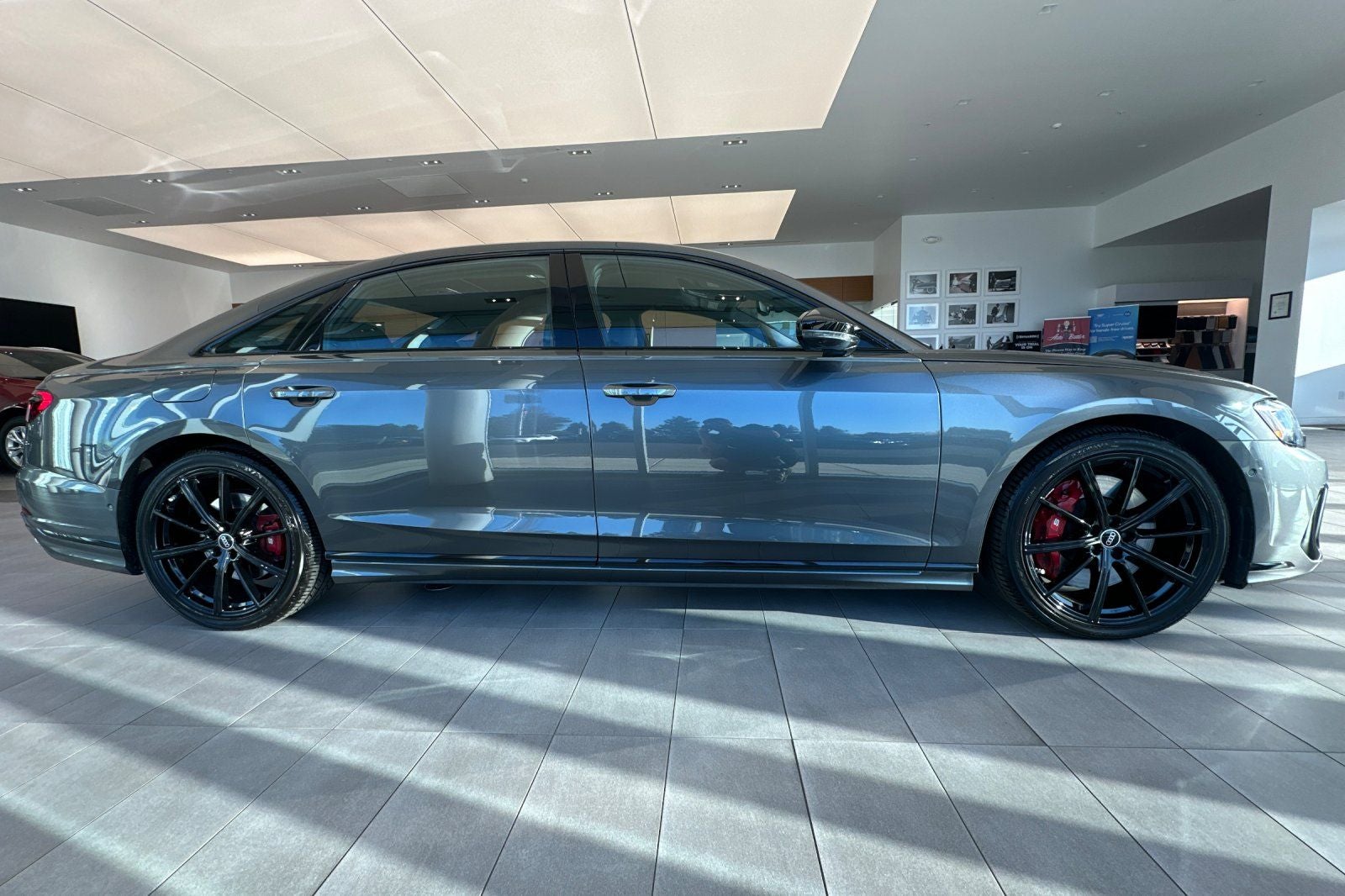 2023 Audi S8 4.0T quattro