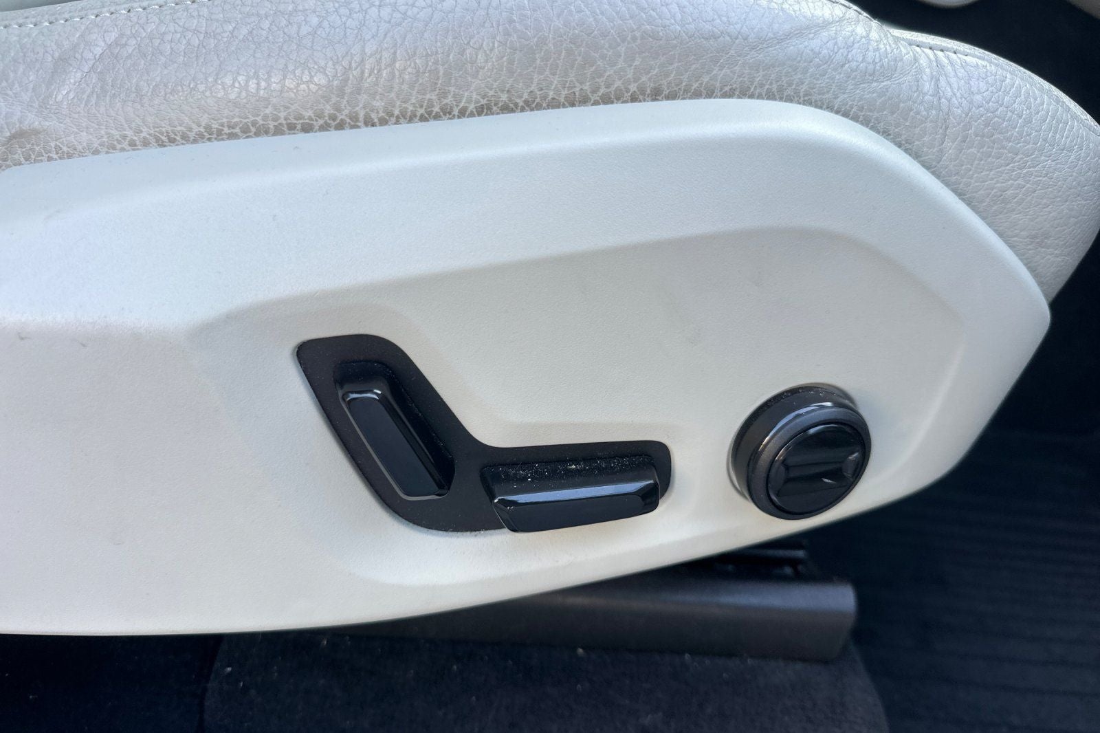 2019 Volvo XC90 T6 Momentum