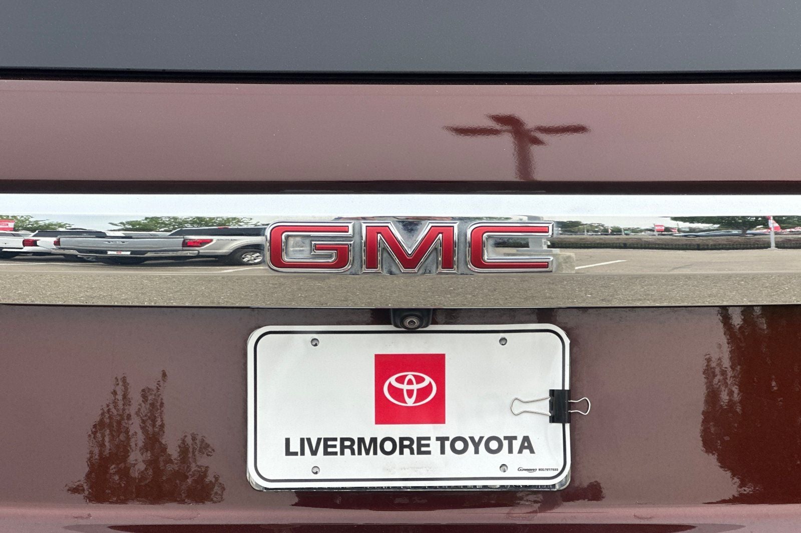 2023 GMC Yukon SLT