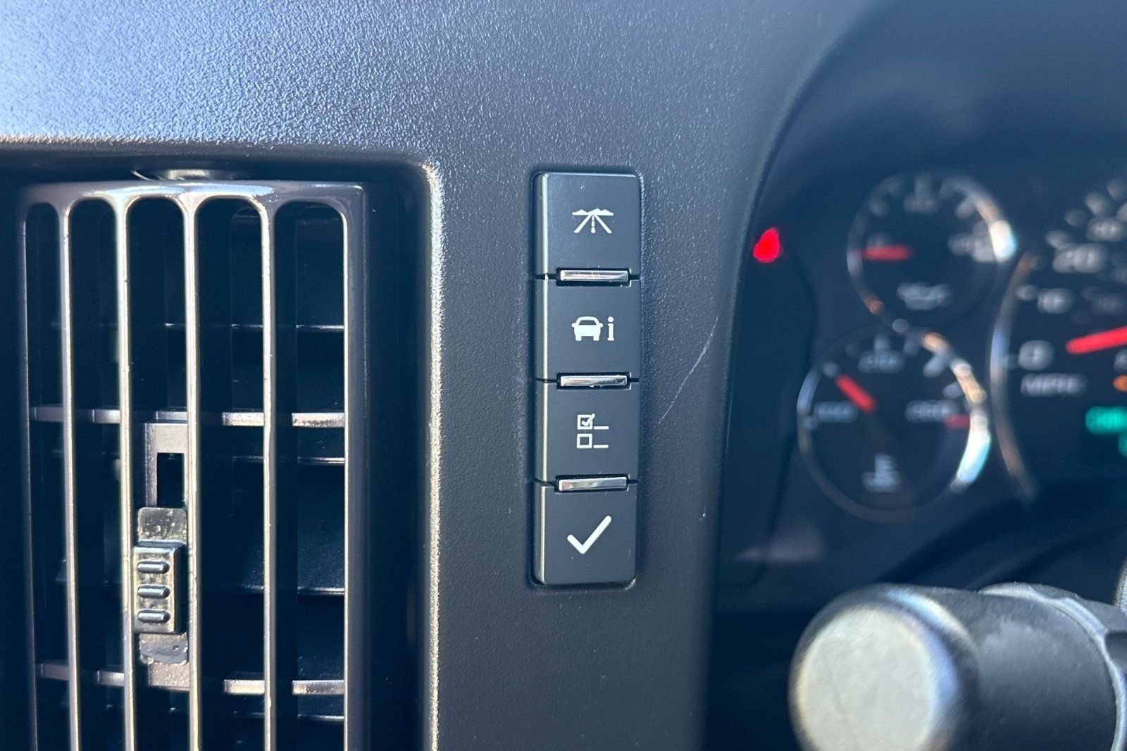 2023 GMC Savana 2500 Work Van