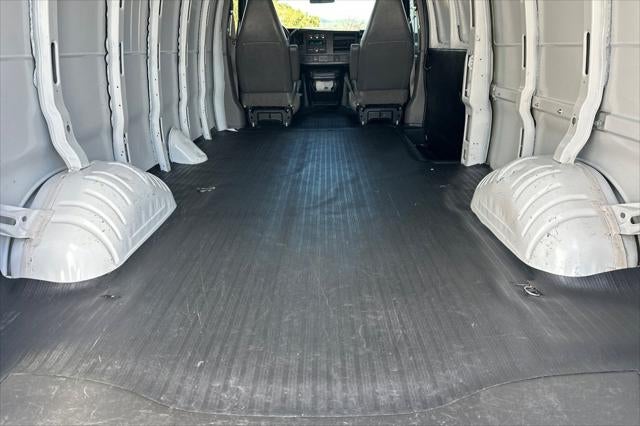 2023 GMC Savana 2500 Work Van