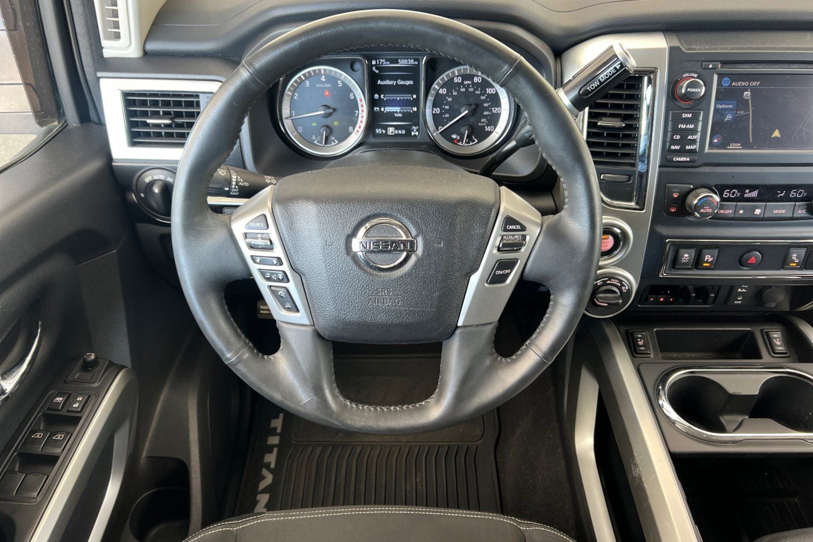 2017 Nissan Titan SV