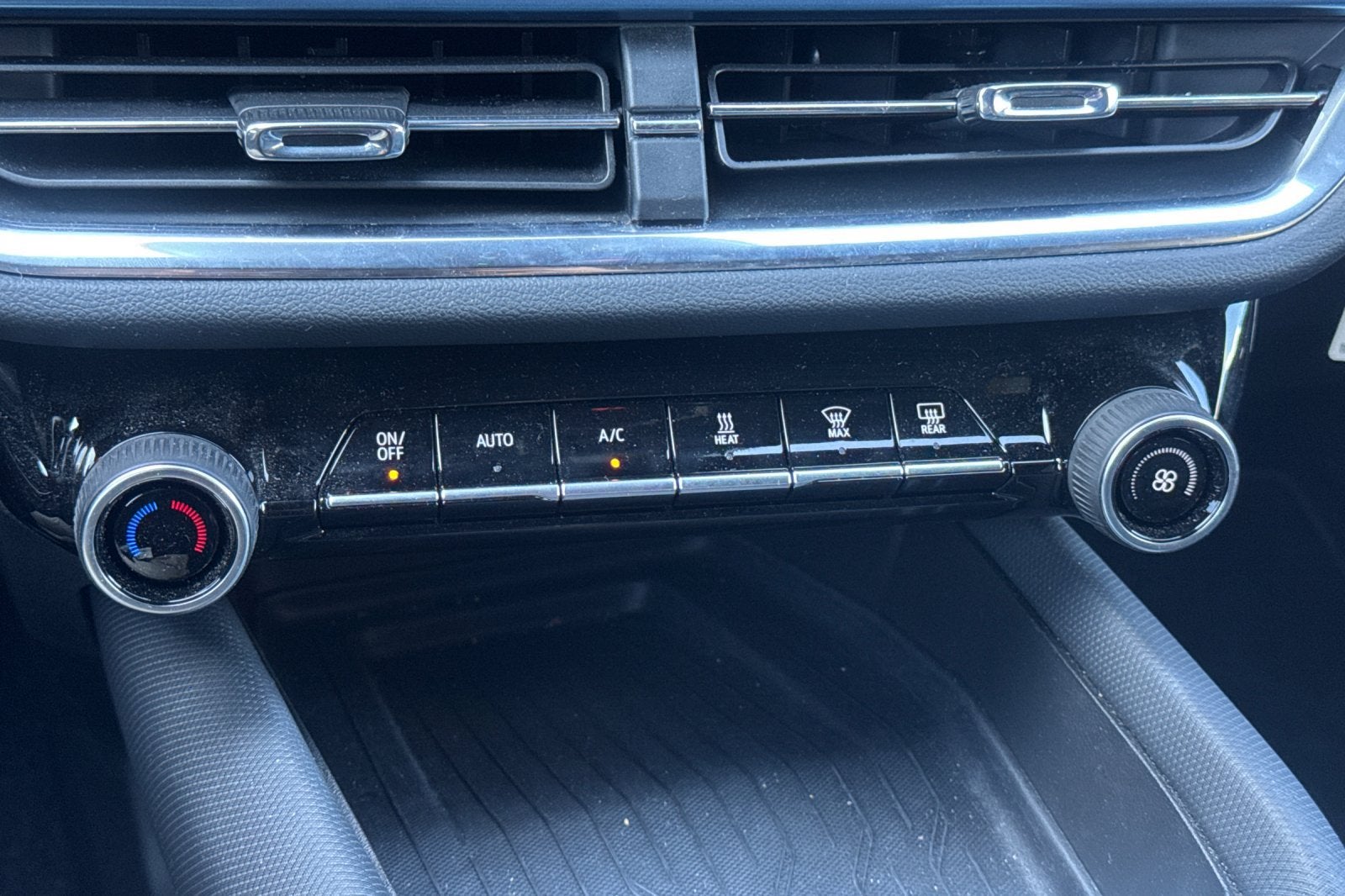 2024 Chevrolet Equinox EV LT