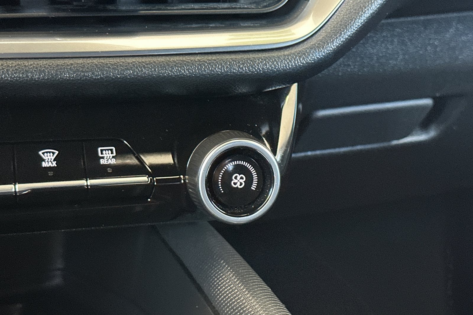 2024 Chevrolet Equinox EV LT