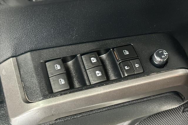 2016 Toyota Tacoma Limited V6