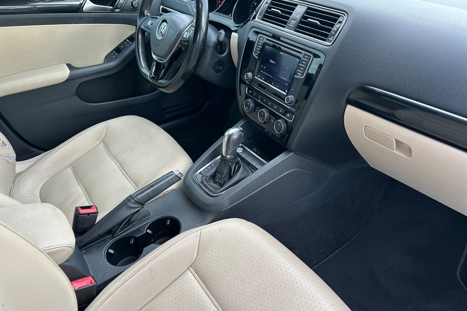 2017 Volkswagen Jetta 1.8T SEL