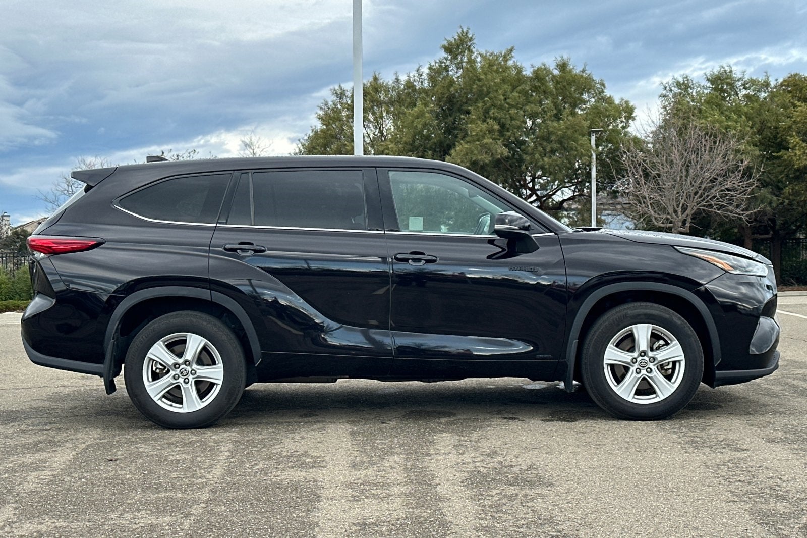 2021 Toyota Highlander Hybrid LE