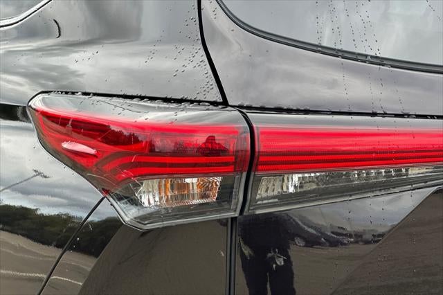 2021 Toyota Highlander Hybrid LE