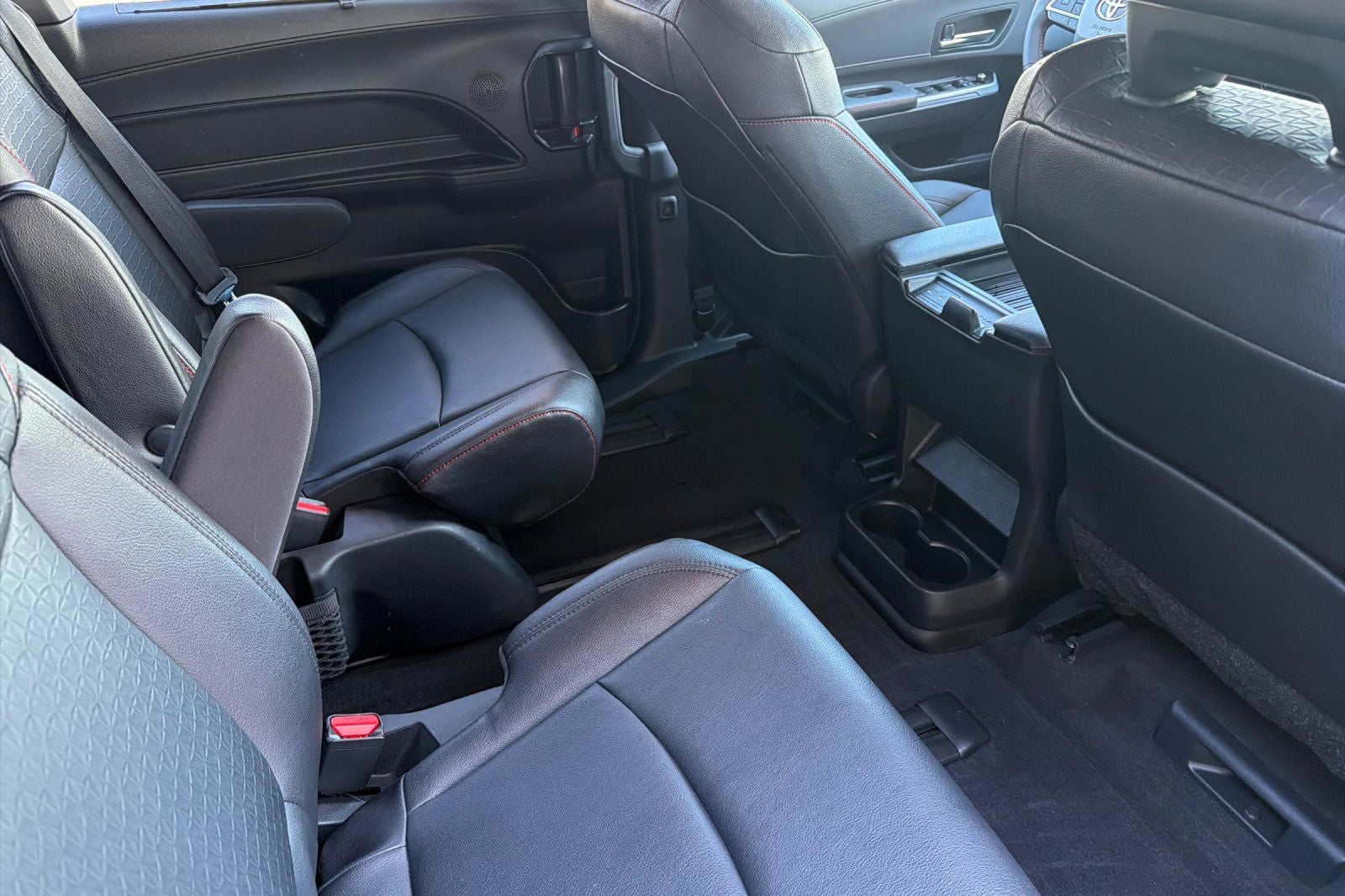 2025 Toyota Sienna XSE 7 Passenger