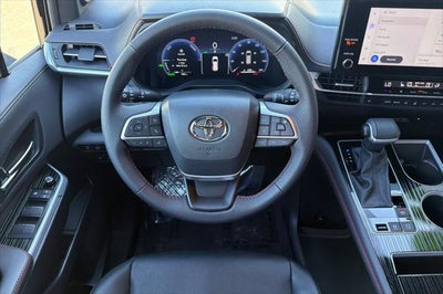 2025 Toyota Sienna XSE 7 Passenger