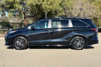 2025 Toyota Sienna XSE 7 Passenger