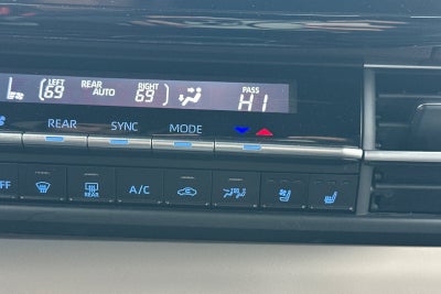 2023 Toyota Sienna Platinum 7 Passenger