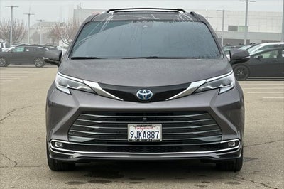 2023 Toyota Sienna Platinum 7 Passenger