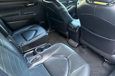 2023 Toyota Highlander Hybrid XLE