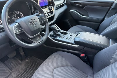 2025 Toyota Highlander LE