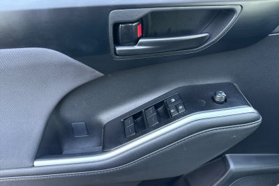 2025 Toyota Highlander LE