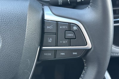 2025 Toyota Highlander LE