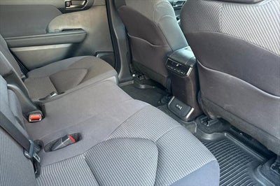 2025 Toyota Highlander LE