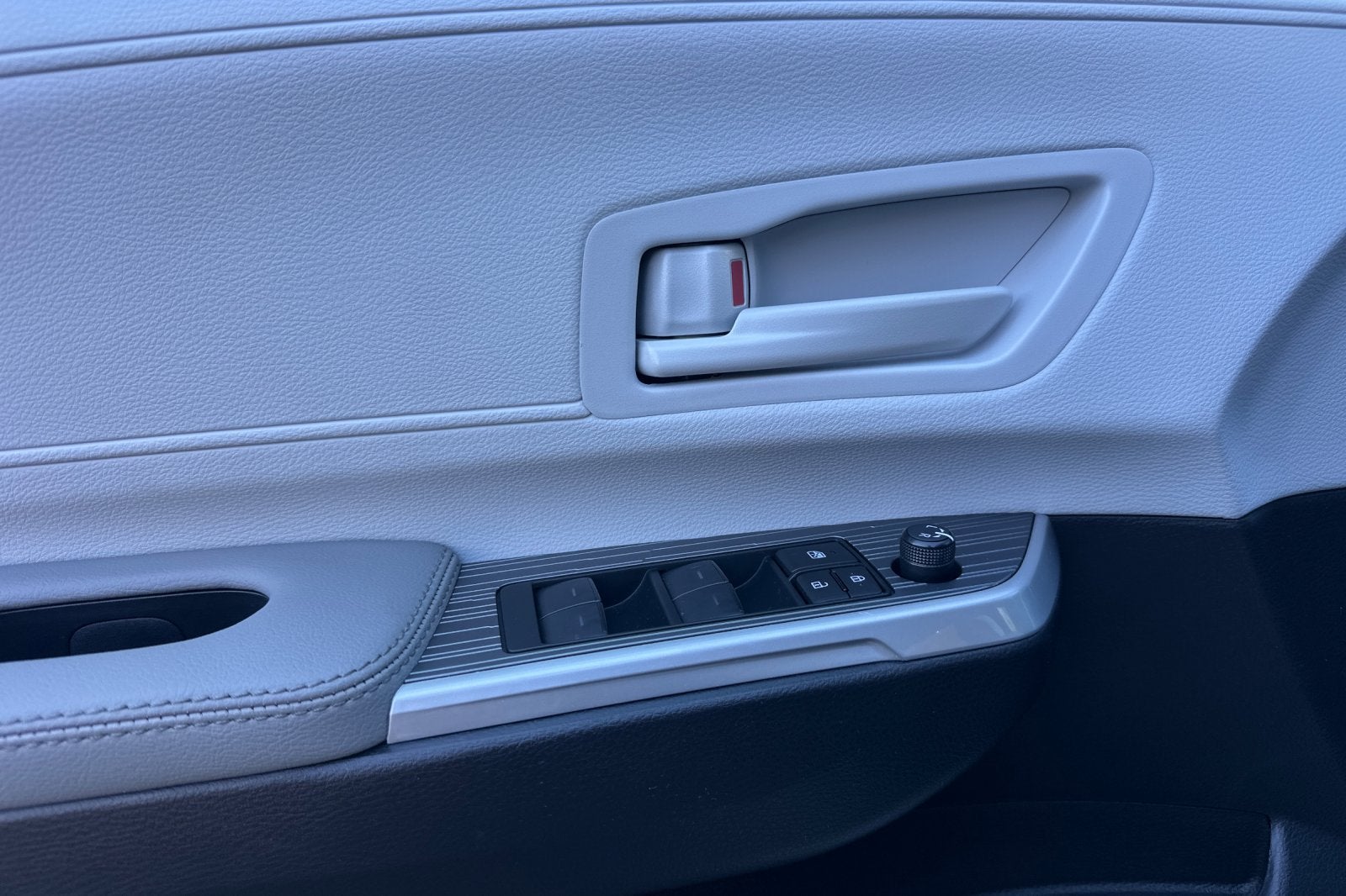 2026 Toyota Sienna LE 8 Passenger