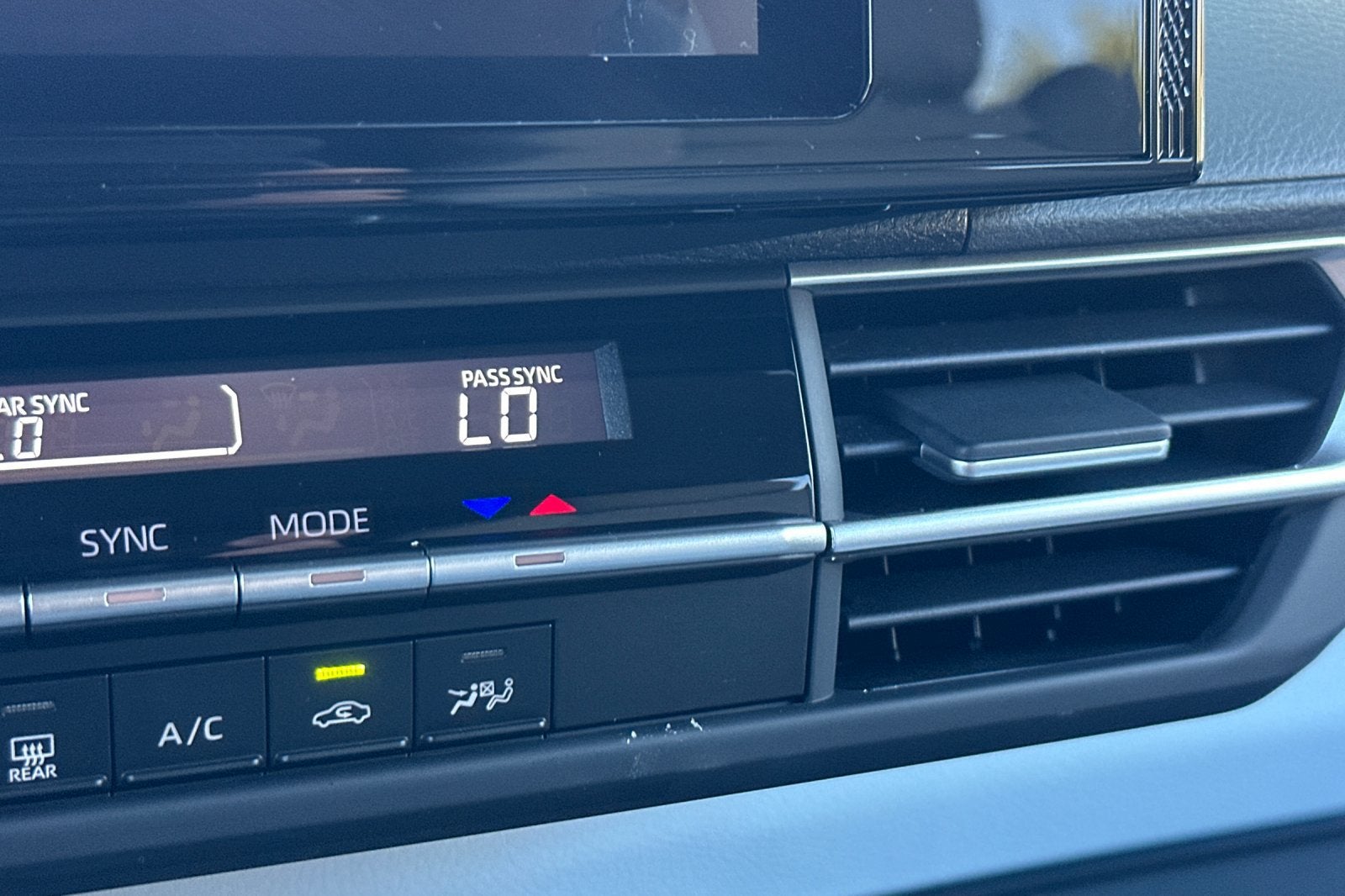 2026 Toyota Sienna LE 8 Passenger