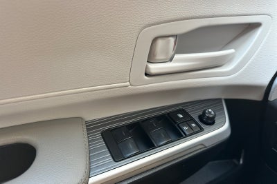 2026 Toyota Sienna LE 8 Passenger