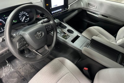 2026 Toyota Sienna LE 8 Passenger