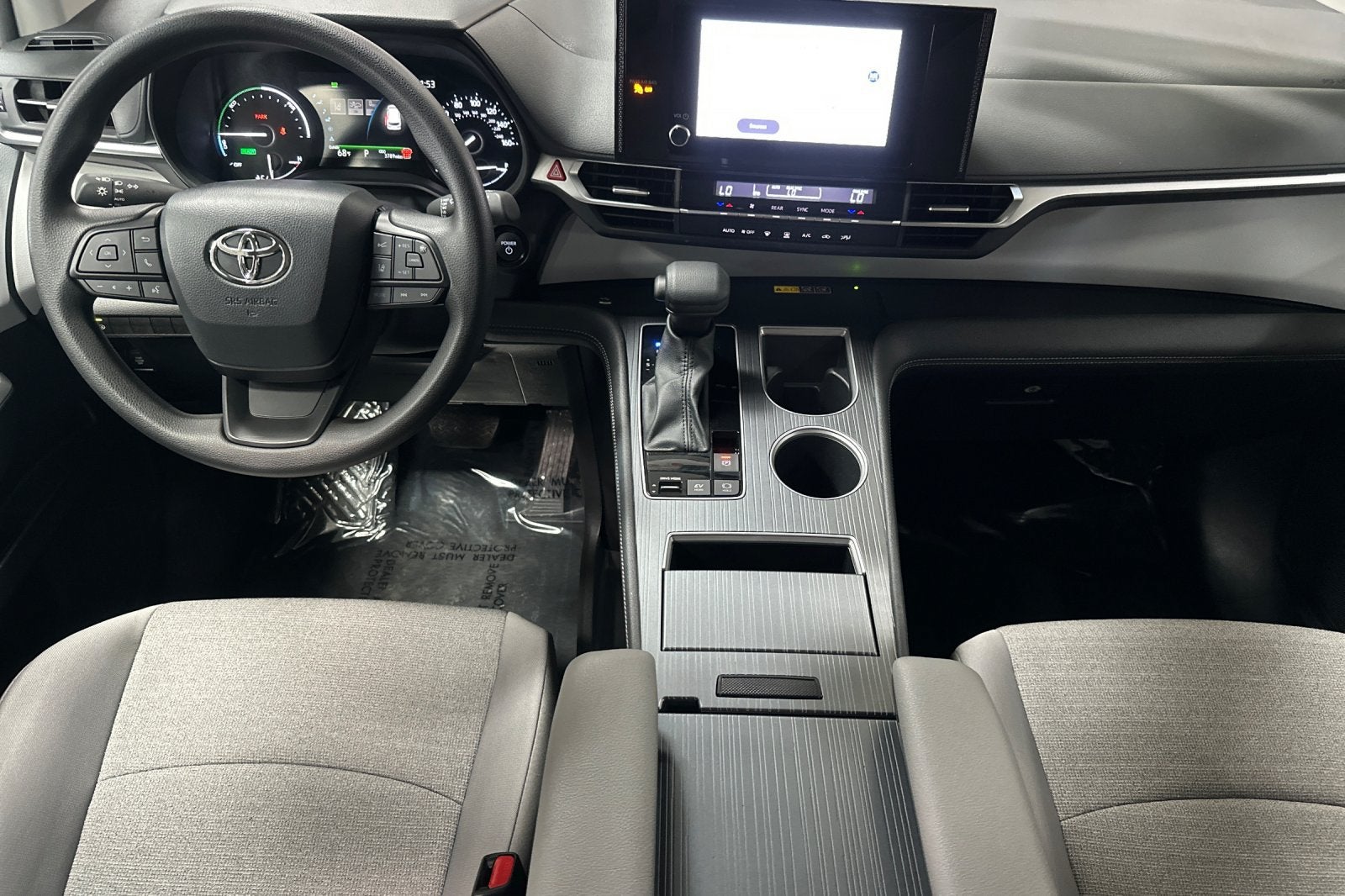 2026 Toyota Sienna LE 8 Passenger