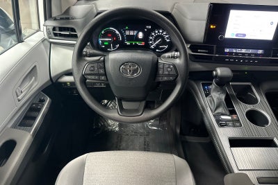 2026 Toyota Sienna LE 8 Passenger