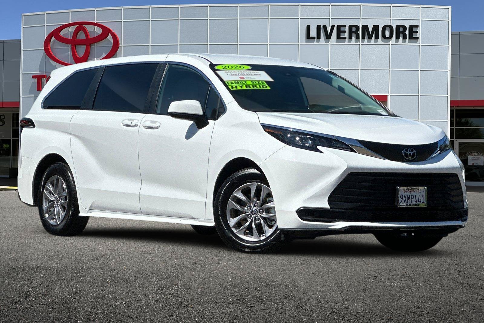 2026 Toyota Sienna LE 8 Passenger