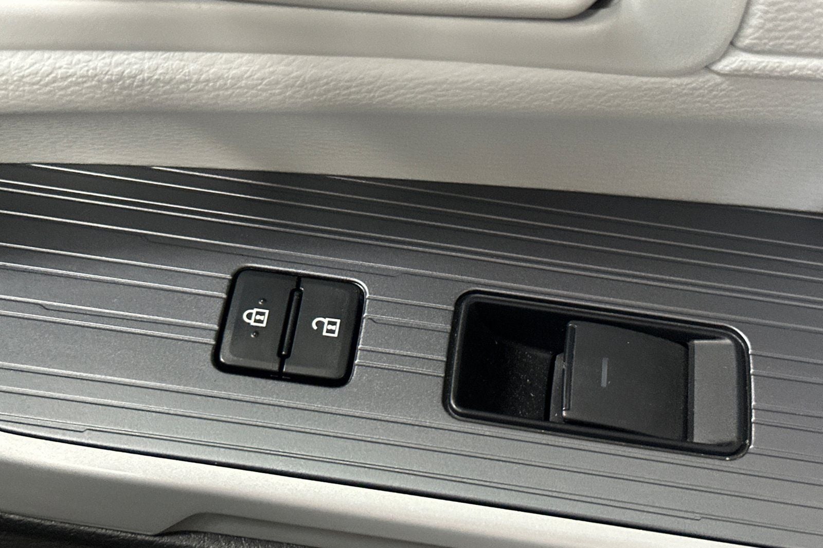 2026 Toyota Sienna LE 8 Passenger