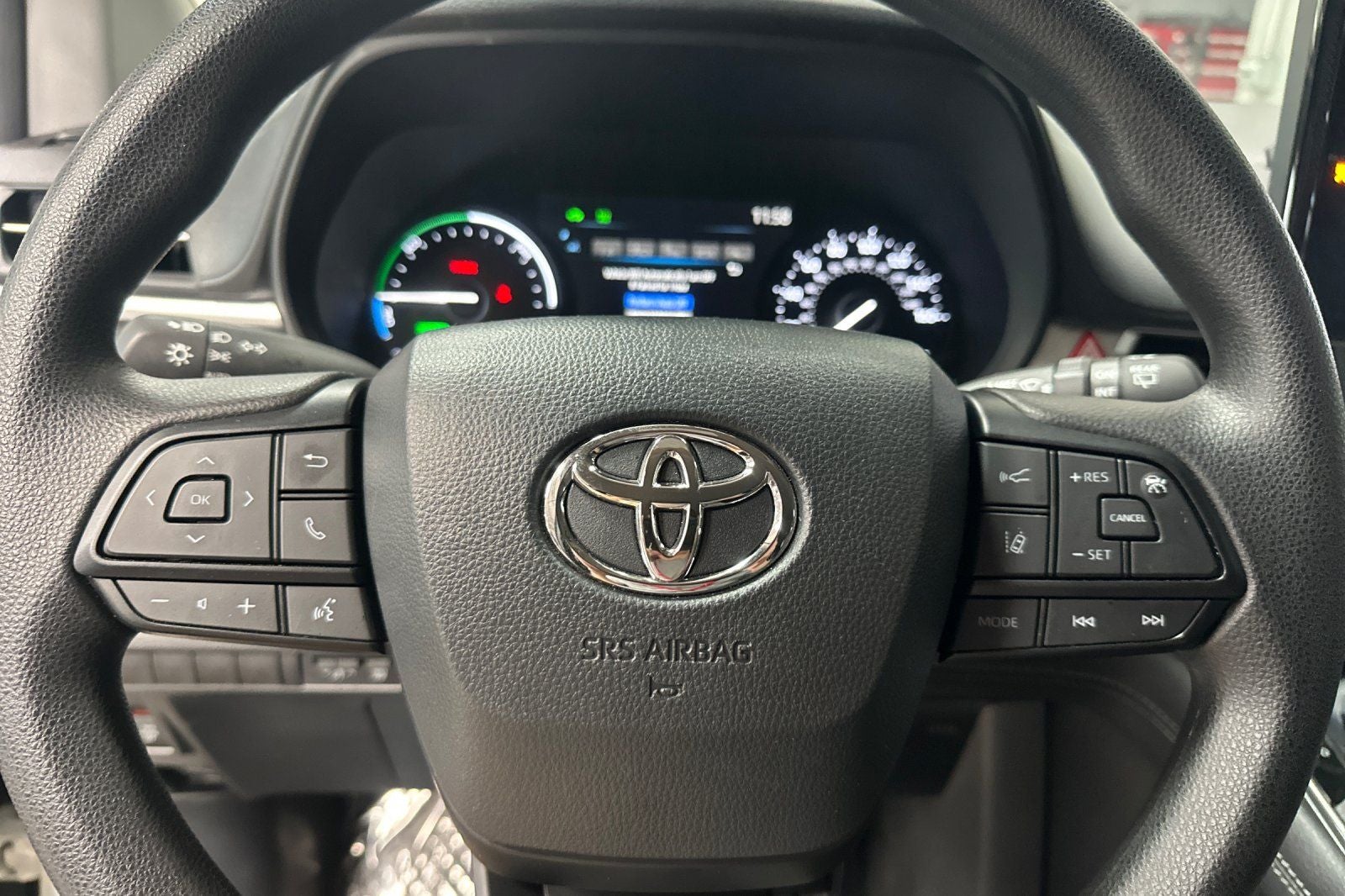 2026 Toyota Sienna LE 8 Passenger