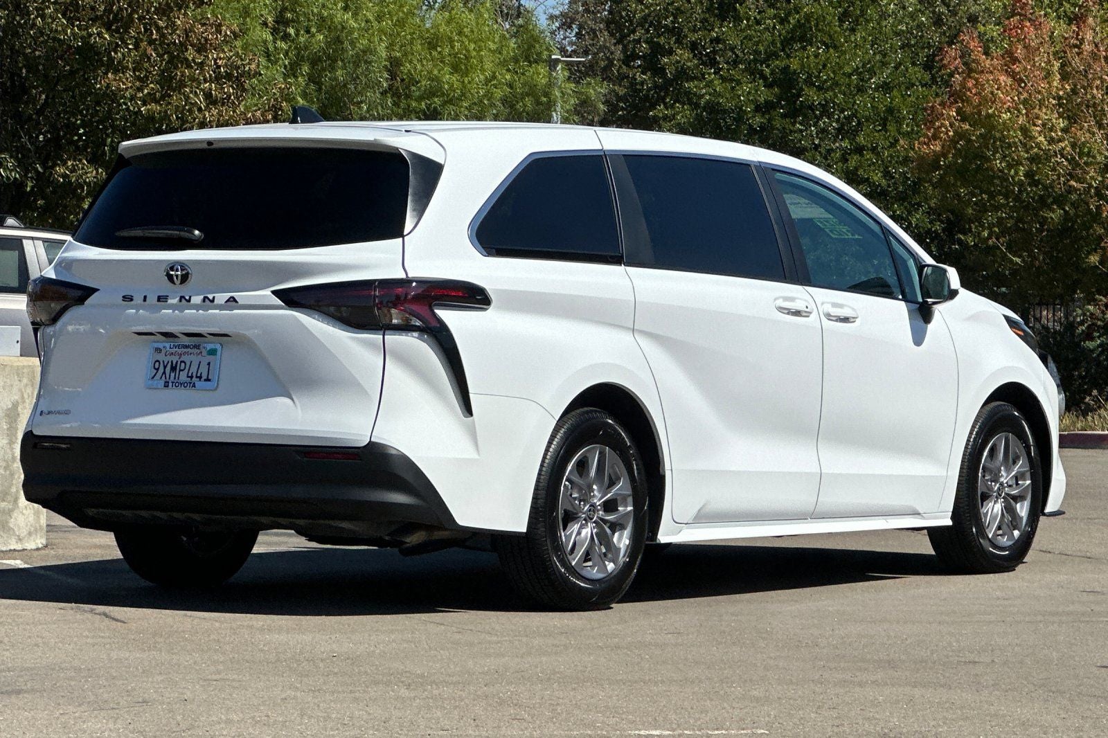 2026 Toyota Sienna LE 8 Passenger