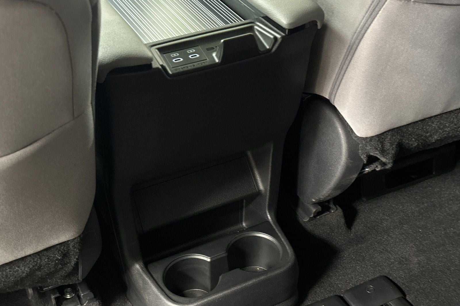 2026 Toyota Sienna LE 8 Passenger