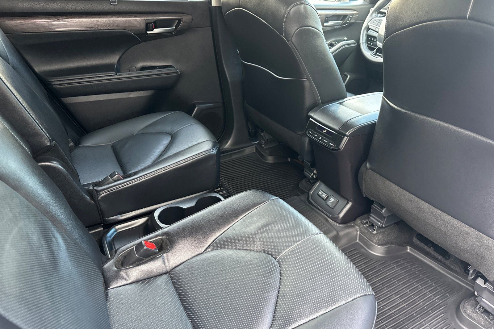 2026 Toyota Highlander Hybrid Limited