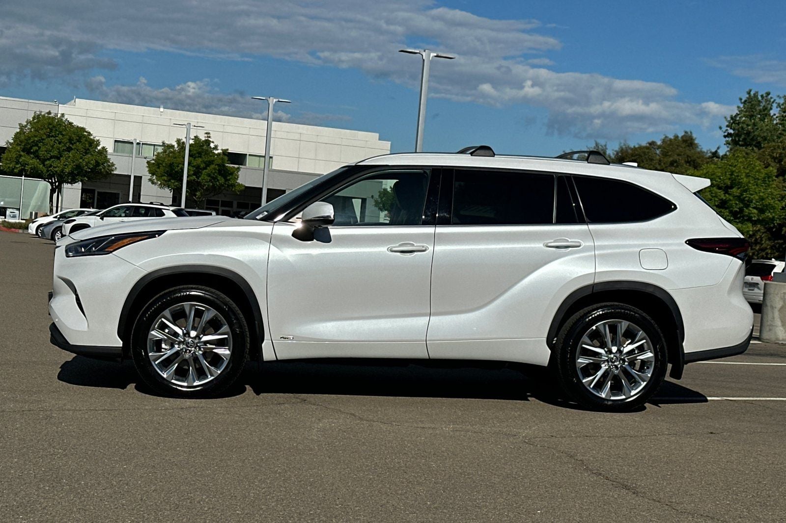 2026 Toyota Highlander Hybrid Limited
