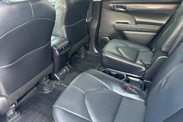 2026 Toyota Highlander Hybrid Limited