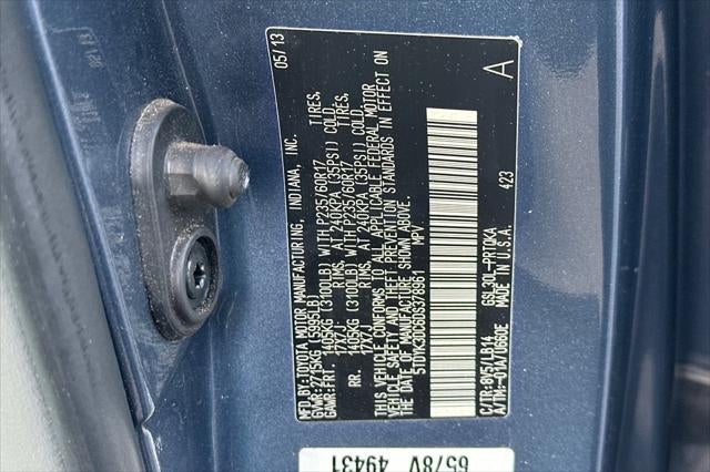 2013 Toyota Sienna XLE 8 Passenger