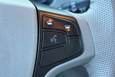 2013 Toyota Sienna XLE 8 Passenger