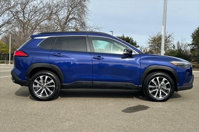 2025 Toyota Corolla Cross XLE