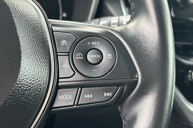 2025 Toyota Corolla Cross XLE