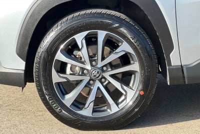 2025 Toyota Corolla Cross XLE