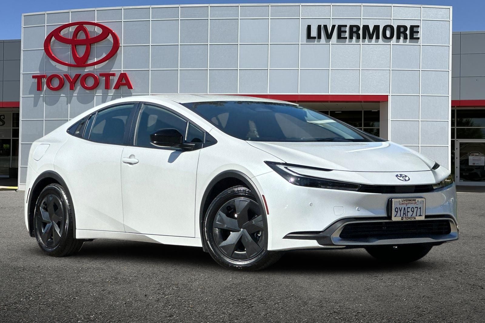 2026 Toyota Prius Plug-In Hybrid SE