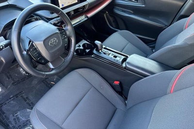 2026 Toyota Prius Plug-In Hybrid SE