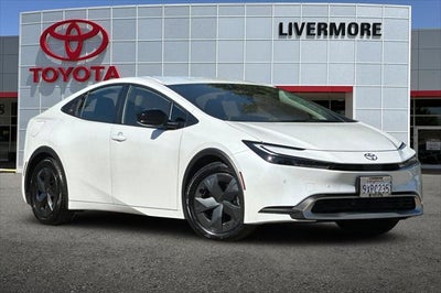 2026 Toyota Prius Plug-In Hybrid SE