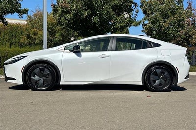 2026 Toyota Prius Plug-In Hybrid SE